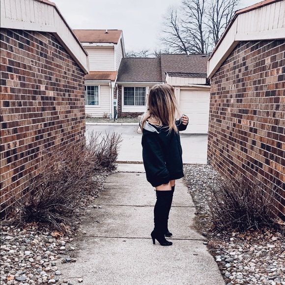 Meet your Posher, Brittany - Picture 3 of 6